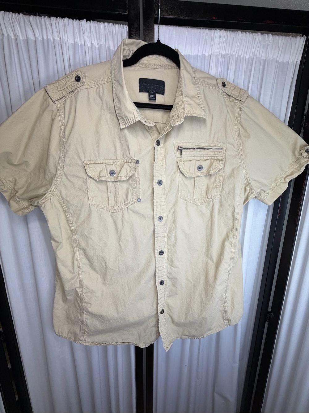 Rebel & Soul Men’s Light Beige Short-Sleeve Utility Shirt